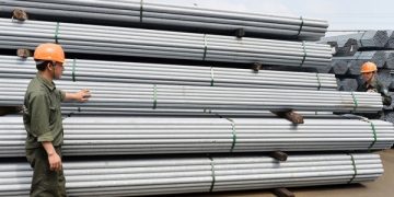 Giá thép giảm lần thứ 16 liên tiếp, chạm đáy 3 năm