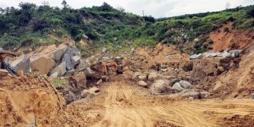 Phú Yên: Mỏ đá ốp lát Kim Sơn khai thác ngoài phạm vi cho phép