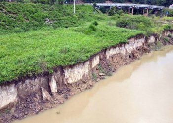 Đắk Lắk: Yêu cầu dừng hoạt động khai thác cát 2 doanh nghiệp trên sông Krông Ana