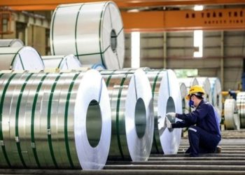 Xuất khẩu thép năm 2024: Vượt hai rào cản lớn để tăng trưởng bền vững