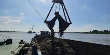 Hà Nội: Kiểm tra vụ đấu giá 3 mỏ cát gấp cả trăm lần giá khởi điểm