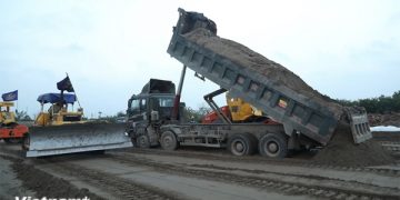 Có thể khai thác cát biển đắp nền đường Cao tốc Bắc-Nam trong tháng Tư