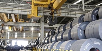 Sau 3 lần điều chỉnh, giá thép cuộn xây dựng giảm lũy kế 500.000 đồng/tấn